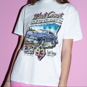 brandy melville west coast tee!